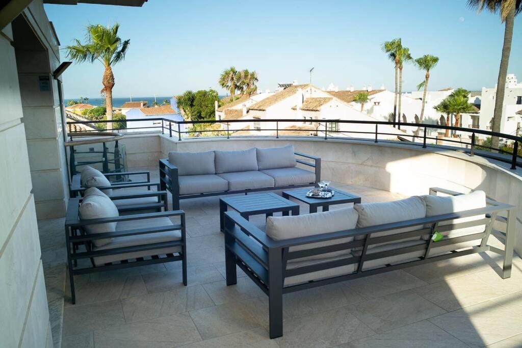 Beachside Villa In Puerto Marina, Benalmadena Exterior photo