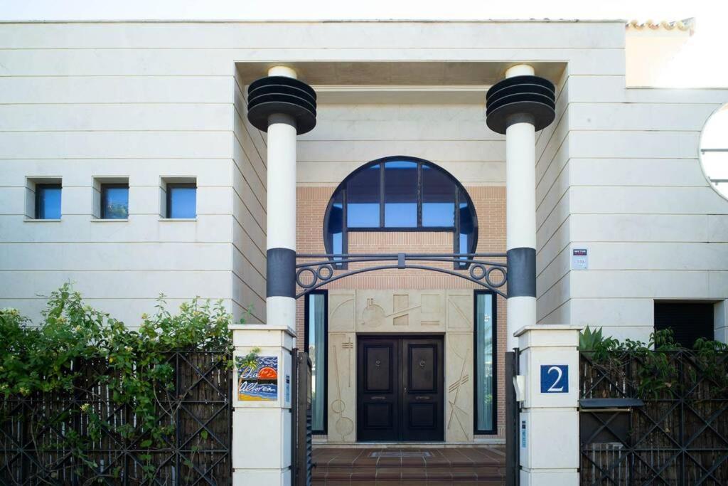 Beachside Villa In Puerto Marina, Benalmadena Exterior photo